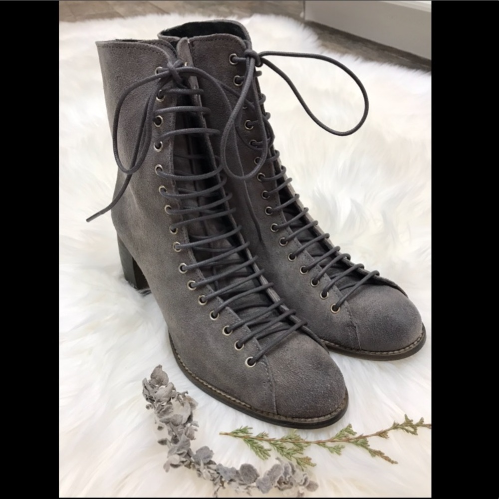 Jeffrey Campbell ankle boots 👢